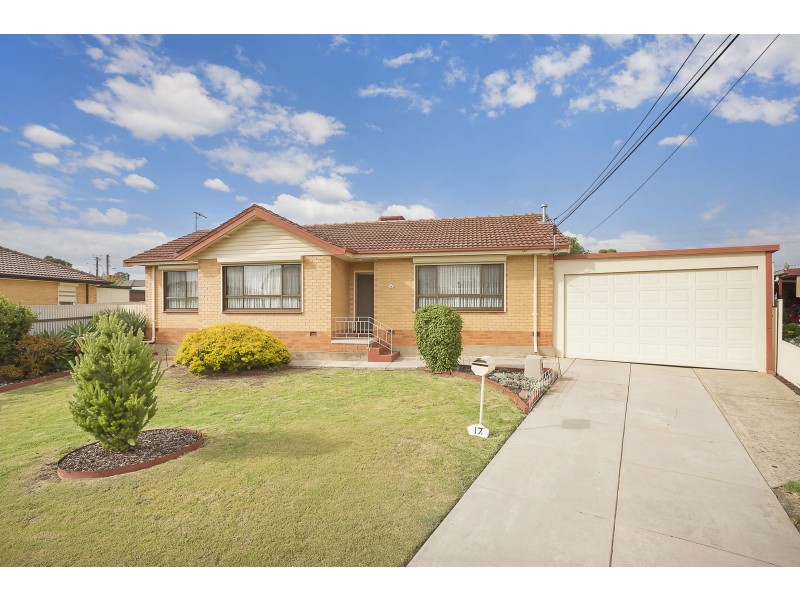 17 Hampshire Crs, Valley View SA 5093