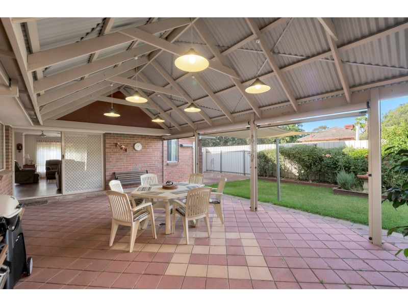 5 MacMahon Ave, St Agnes SA 5097