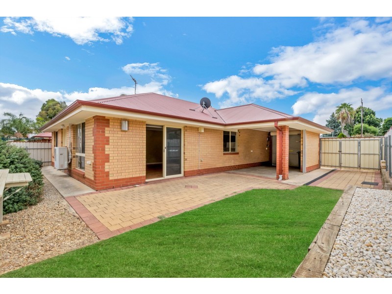 2/115  Kesters Road, Para Hills West SA 5096