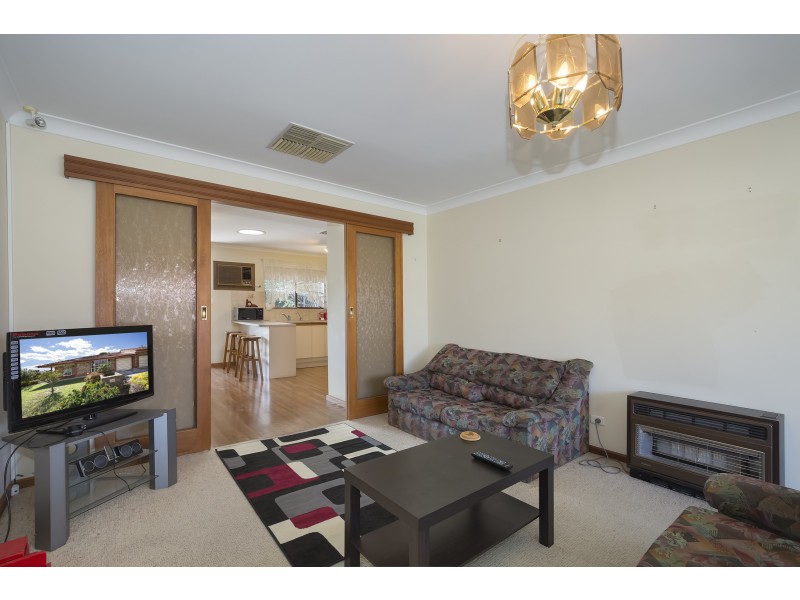 1/4 Whitmore Street, Redwood Park SA 5097