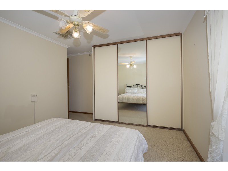 1/4 Whitmore Street, Redwood Park SA 5097