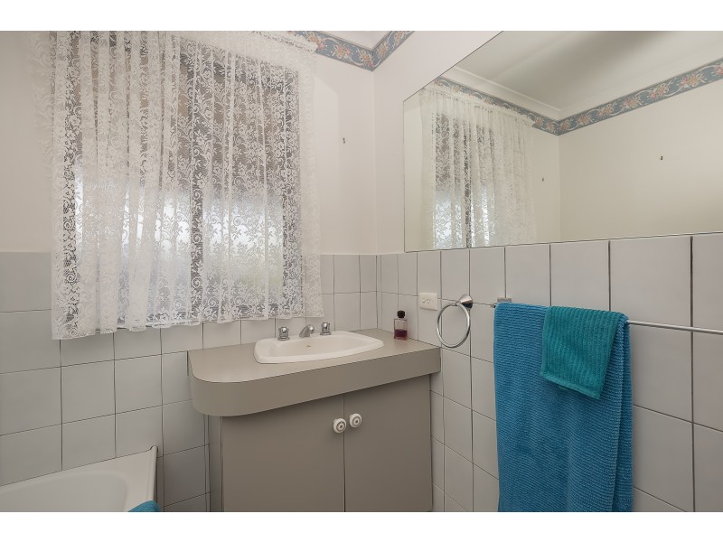 1/4 Whitmore Street, Redwood Park SA 5097