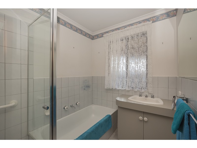 1/4 Whitmore Street, Redwood Park SA 5097