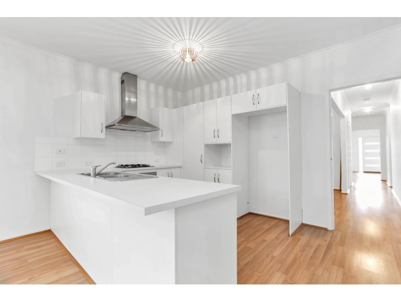 15 Mapleton Circuit, Mawson Lakes SA 5095