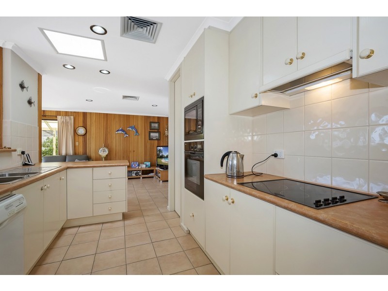 14 Demaret Avenue, Fairview Park SA 5126