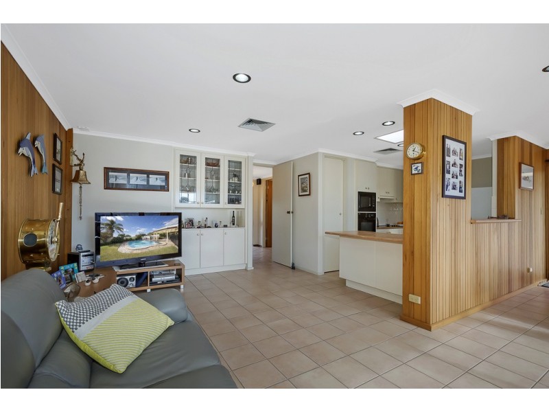 14 Demaret Avenue, Fairview Park SA 5126