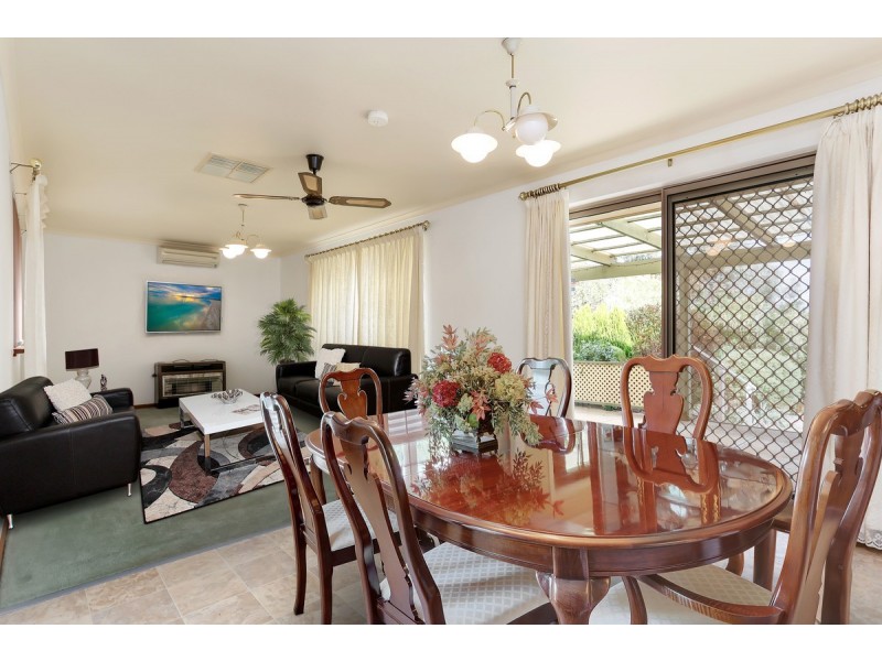 8 Scarborough Road, Wynn Vale SA 5127