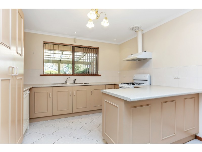 8 Scarborough Road, Wynn Vale SA 5127