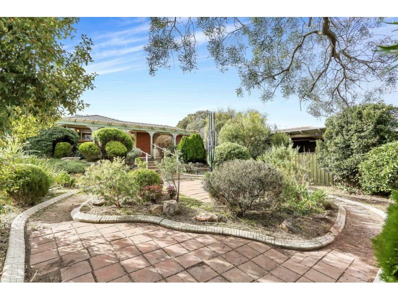 8 Scarborough Road, Wynn Vale SA 5127