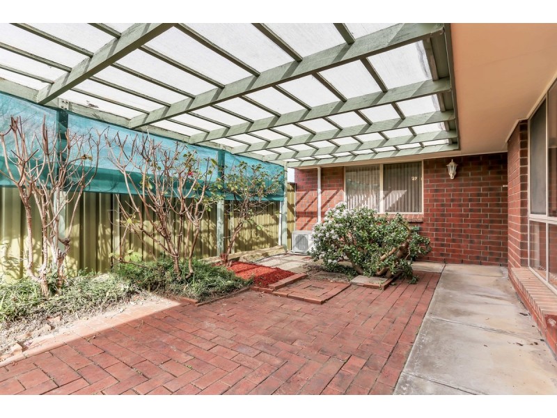 8 Scarborough Road, Wynn Vale SA 5127