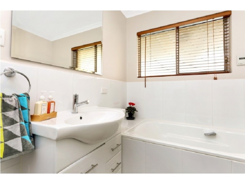 42 Littler Drive, Fairview Park SA 5126