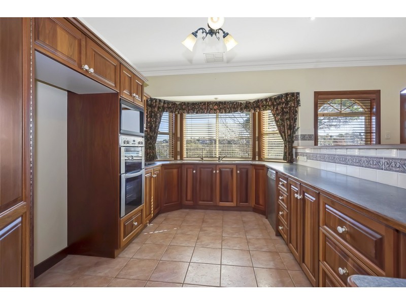 11 Rochester Crescent, Golden Grove SA 5125