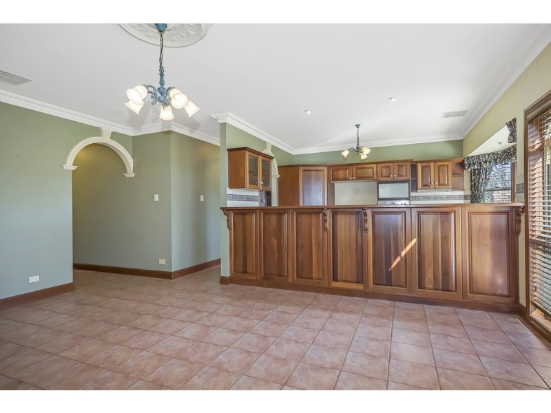 11 Rochester Crescent, Golden Grove SA 5125
