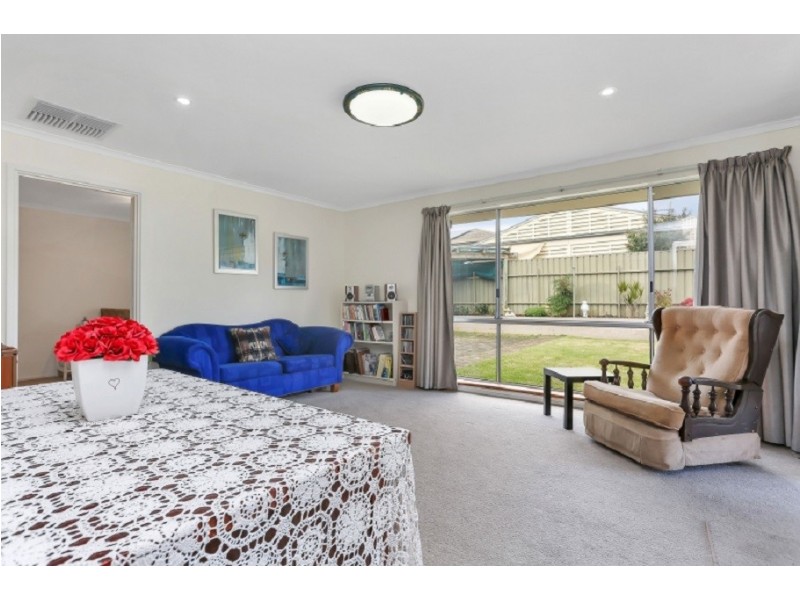 19 Hoylake Crescent, Fairview Park SA 5126