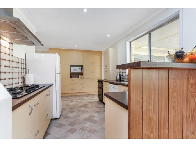 19 Hoylake Crescent, Fairview Park SA 5126