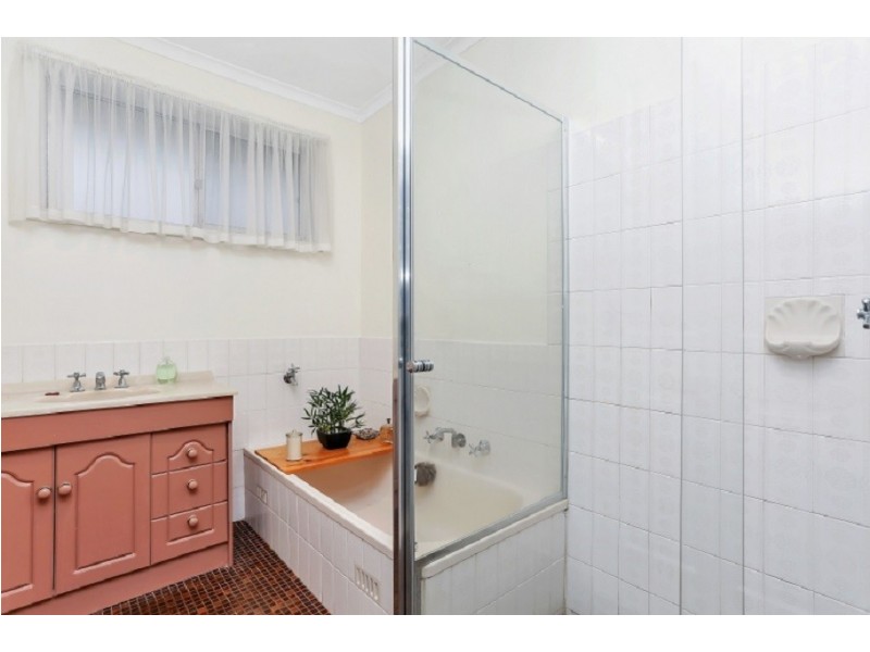 19 Hoylake Crescent, Fairview Park SA 5126