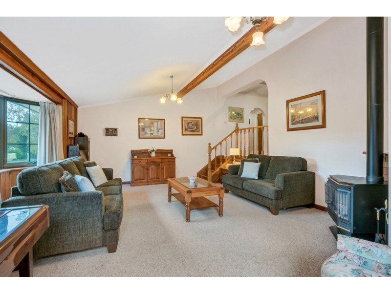 15 Heather Drive, Ridgehaven SA 5097