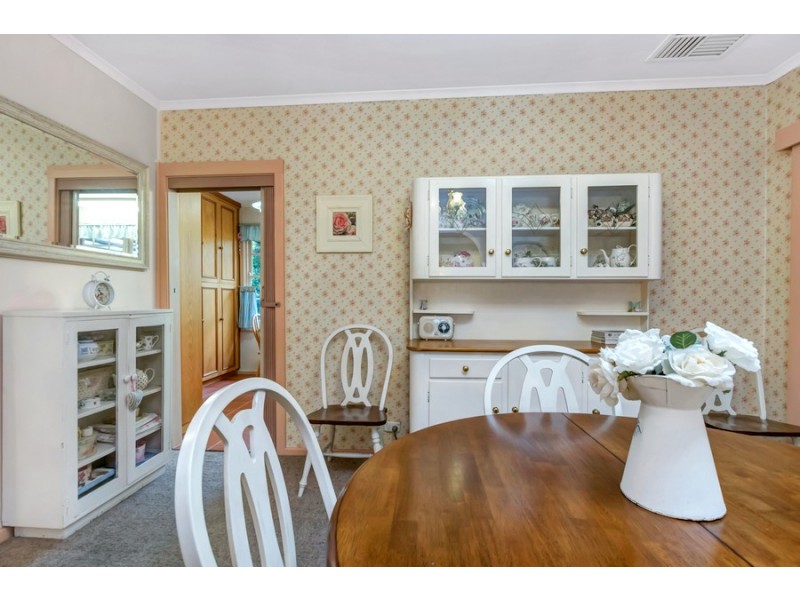 15 Heather Drive, Ridgehaven SA 5097