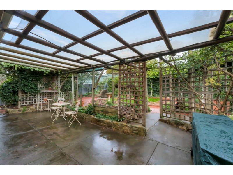 15 Heather Drive, Ridgehaven SA 5097