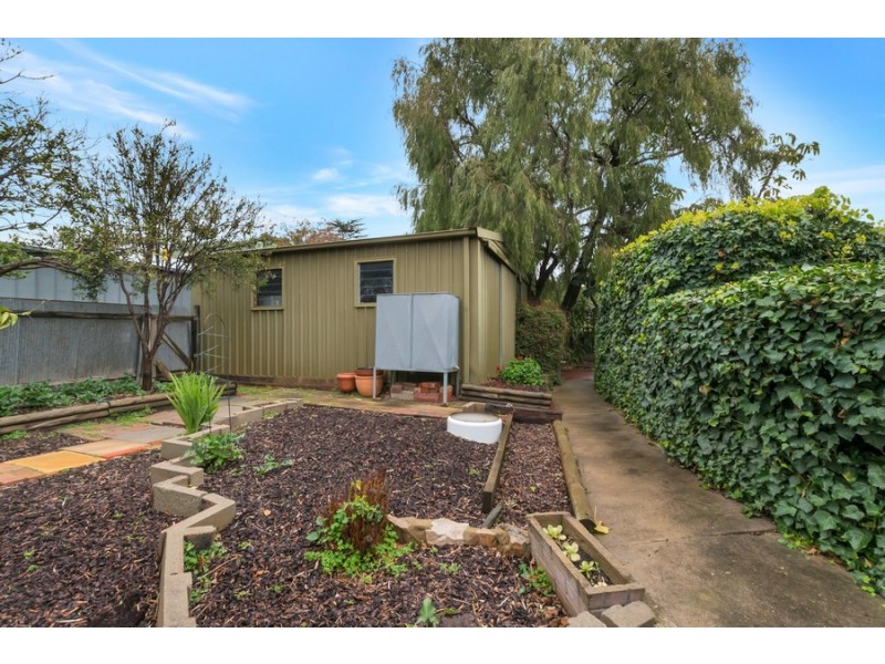 15 Heather Drive, Ridgehaven SA 5097