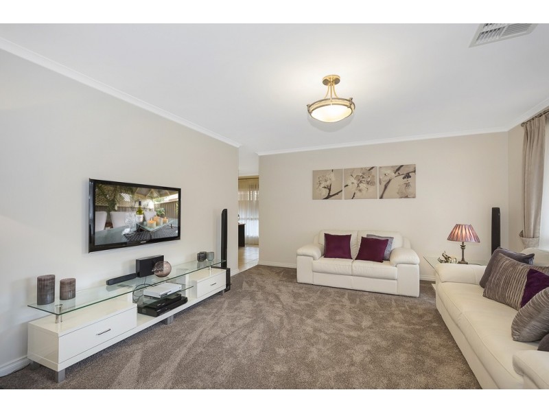 2 Phyllis Court, Wynn Vale SA 5127