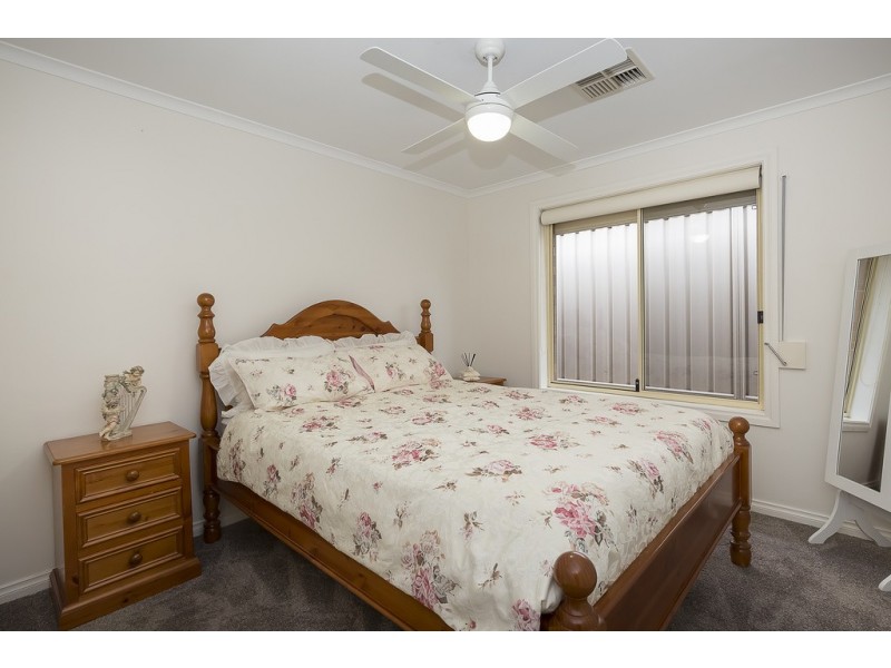2 Phyllis Court, Wynn Vale SA 5127
