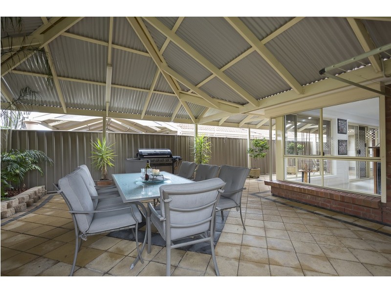 2 Phyllis Court, Wynn Vale SA 5127