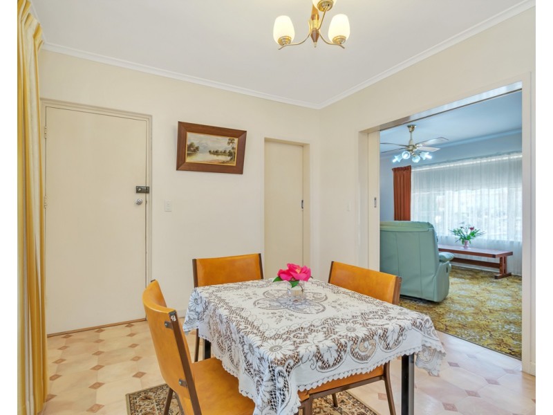 14 Euroa Avenue, Banksia Park SA 5091