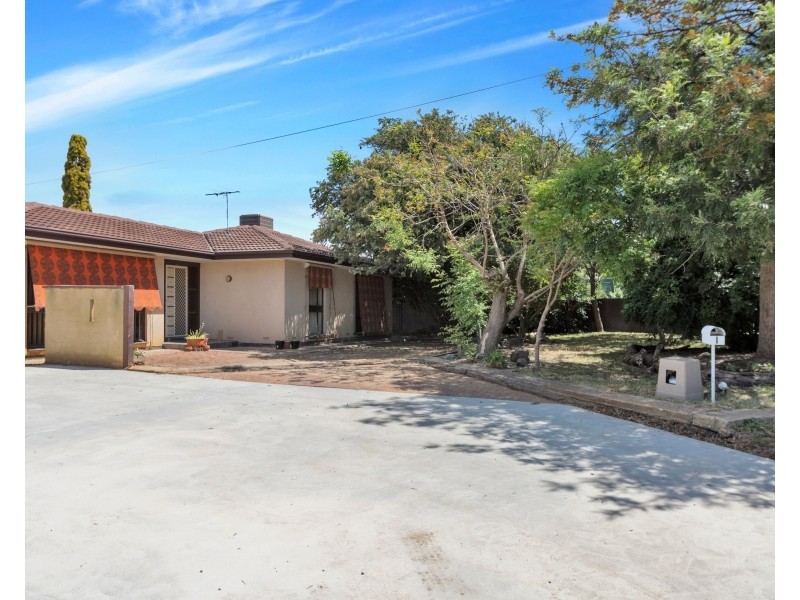 1 Naturi Court, Ridgehaven SA 5097