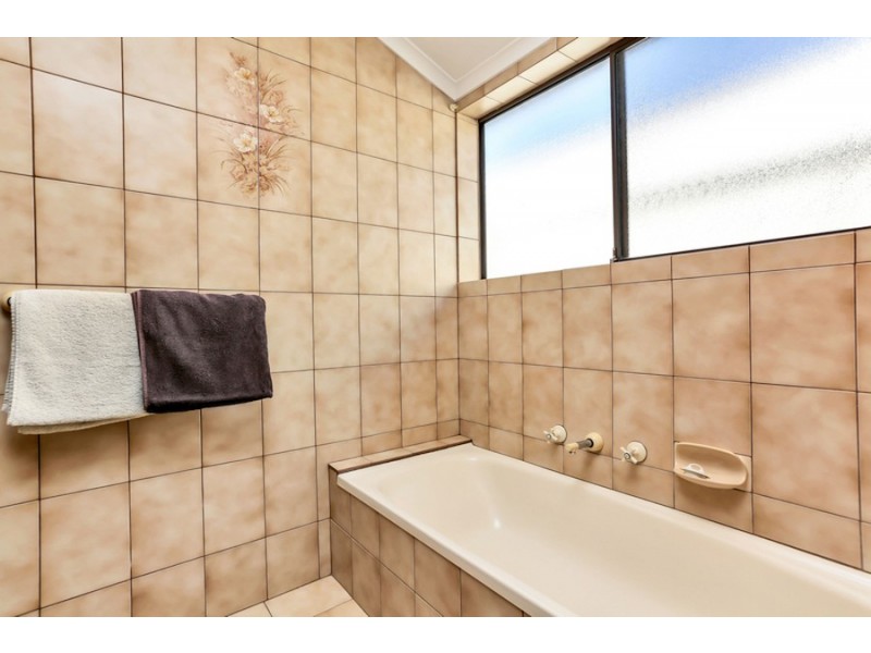 4 Finch Court, Modbury Heights SA 5092