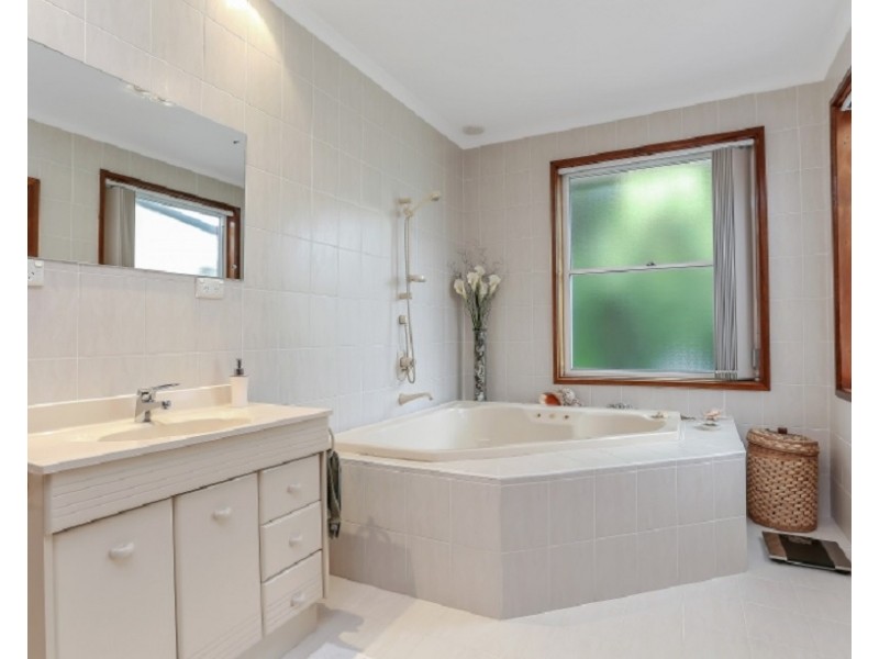 6 Littler Drive, Fairview Park SA 5126