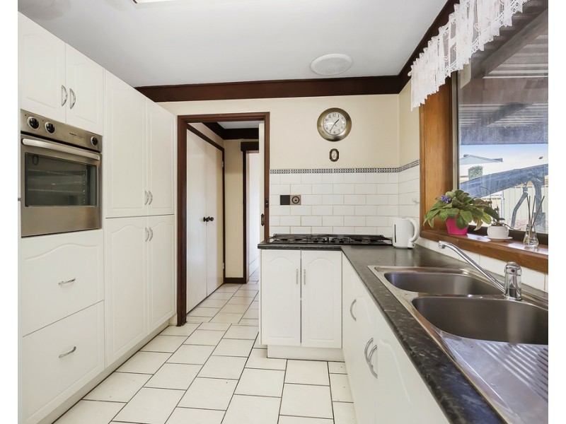 17 Sandpiper Court, Modbury Heights SA 5092