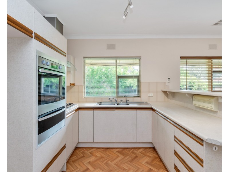 7 Jeff Street, Para Vista SA 5093