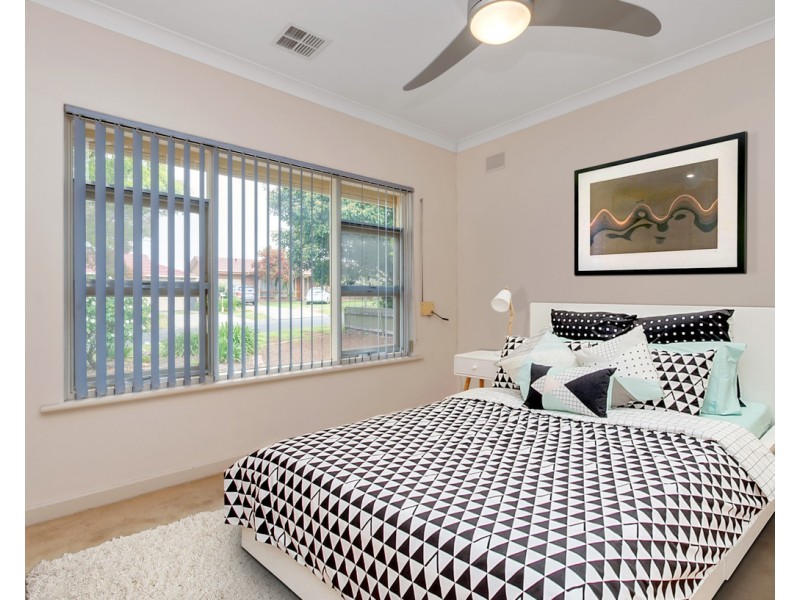 7 Jeff Street, Para Vista SA 5093