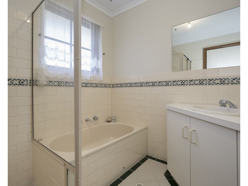 4/1 Madeline Court, Wynn Vale SA 5127