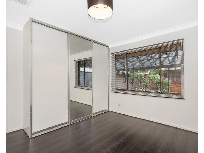 12 Redhill Road, Para Vista SA 5093