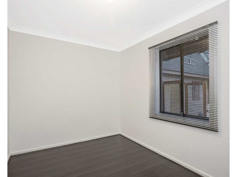 12 Redhill Road, Para Vista SA 5093