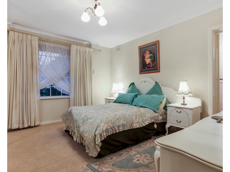 53 Buckley Crescent, Fairview Park SA 5126