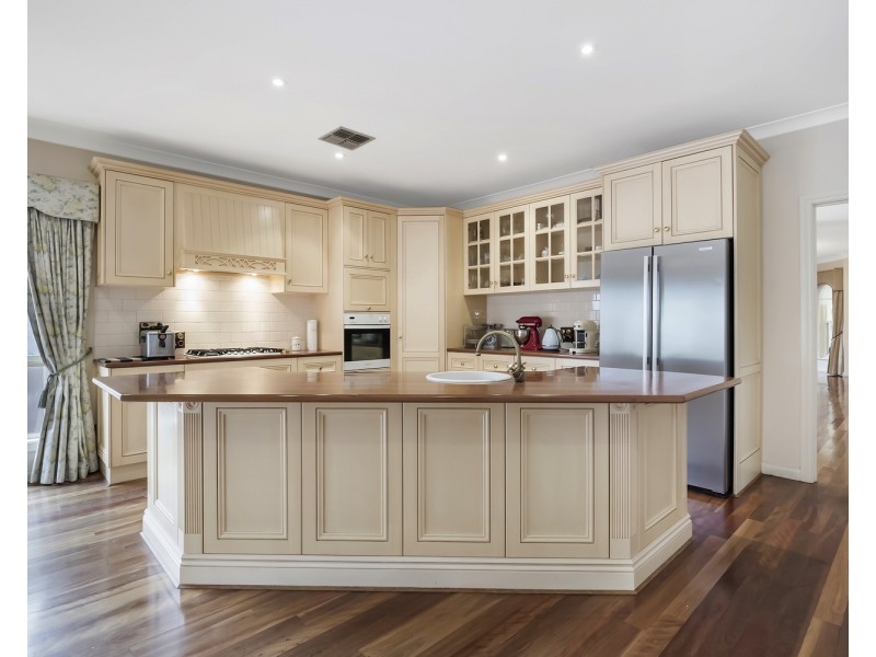 2 Silvereye Court, Tea Tree Gully SA 5091