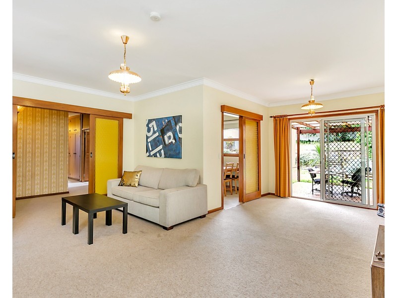 38 Down Drive, Valley View SA 5093