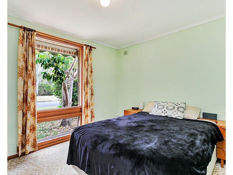 38 Down Drive, Valley View SA 5093