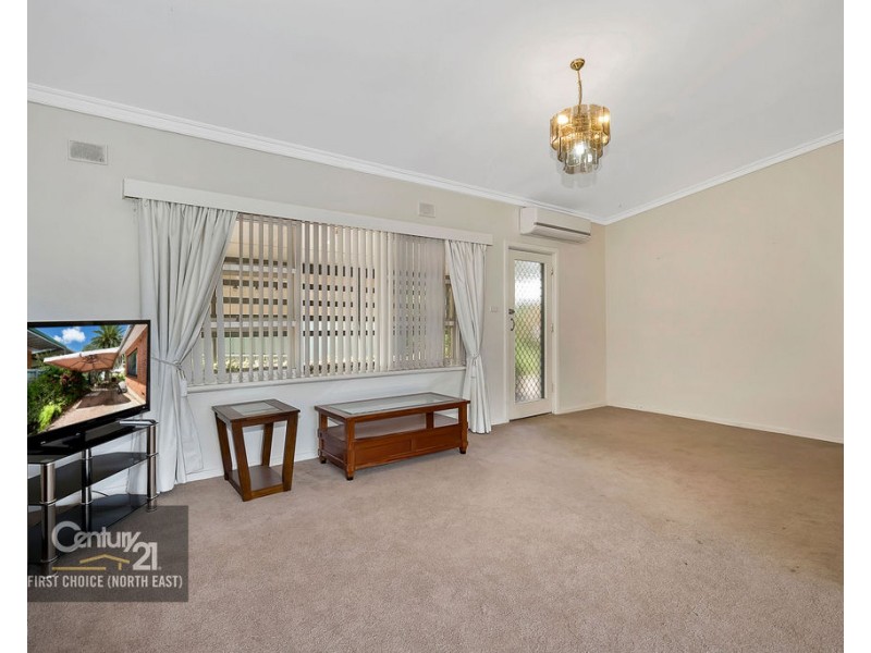 5 Rialto Ave, Para Hills SA 5096