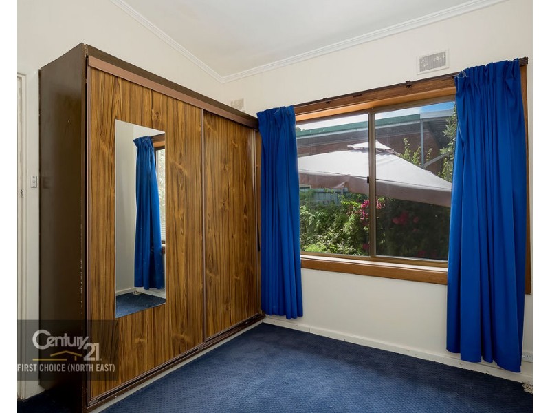 5 Rialto Ave, Para Hills SA 5096