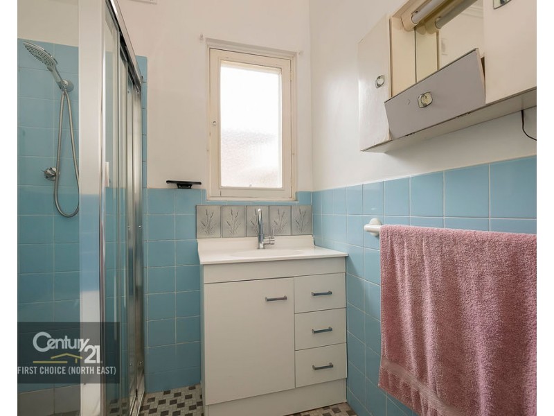 5 Rialto Ave, Para Hills SA 5096