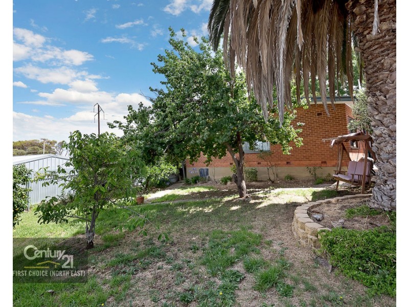 5 Rialto Ave, Para Hills SA 5096