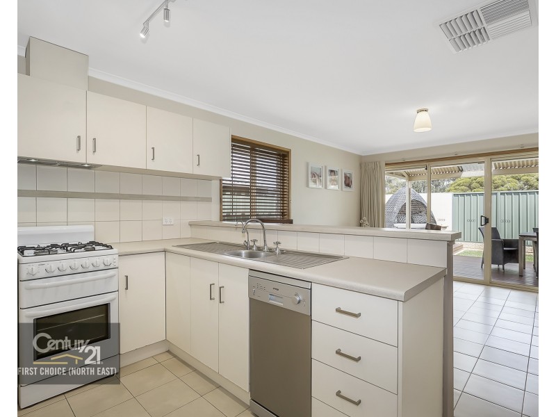 12 Chesterfield Walk, Hillbank SA 5112