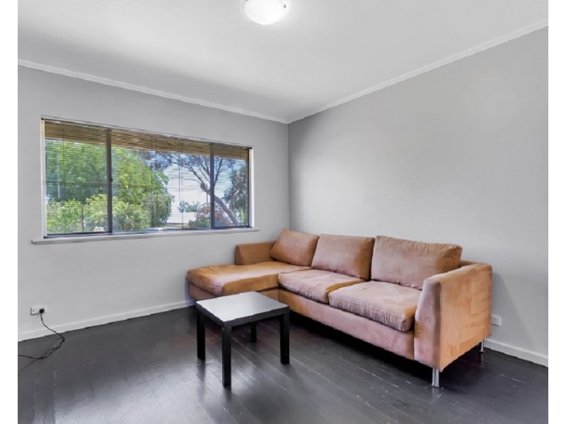 1 Glen Crescent, Vista SA 5091