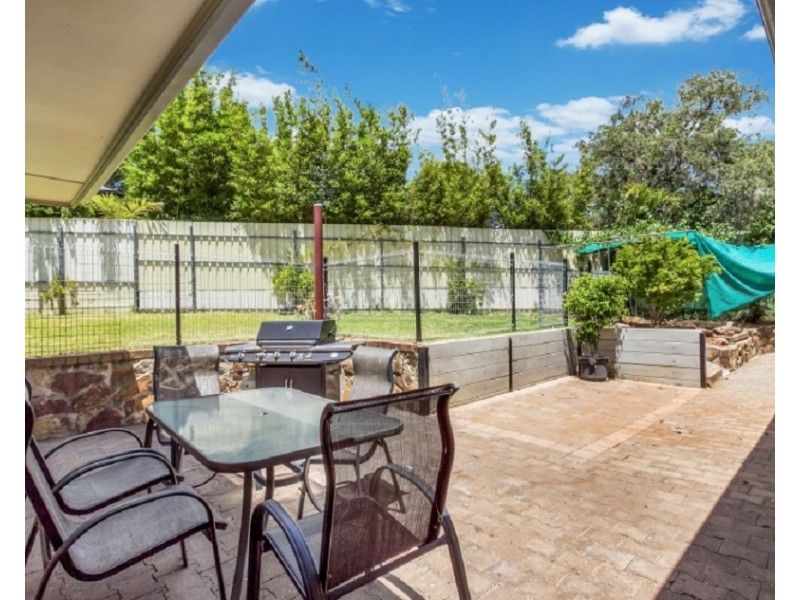 1 Glen Crescent, Vista SA 5091