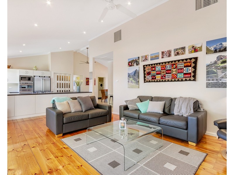 10 Tarni Street, Fairview Park SA 5126