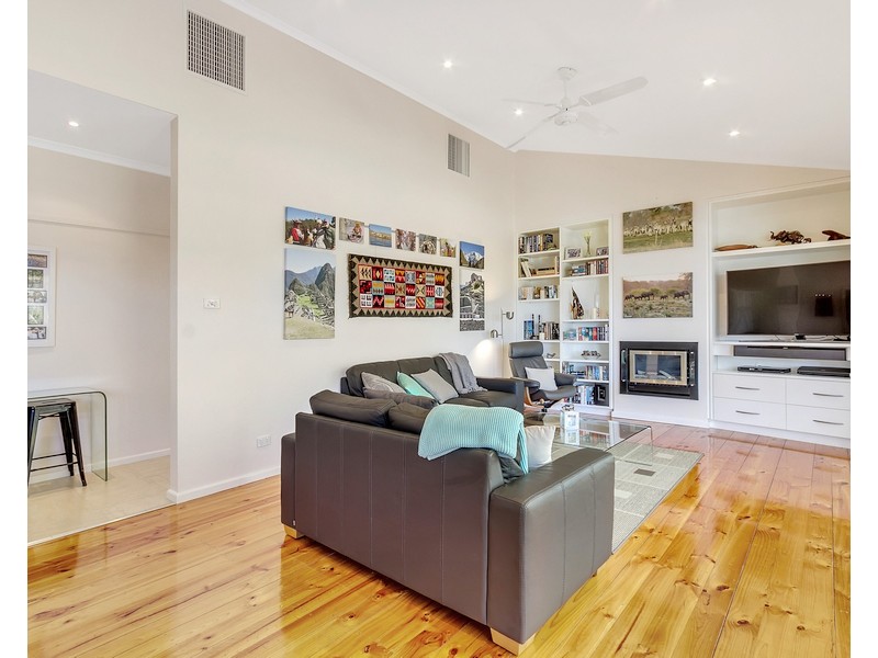 10 Tarni Street, Fairview Park SA 5126